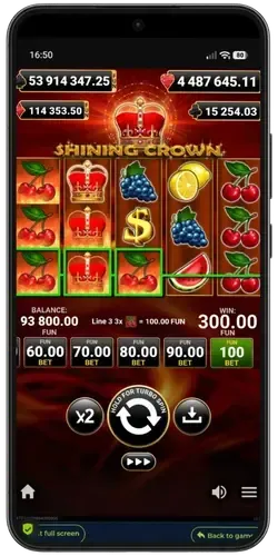 Vincita in Shining Crown con simboli ciliegia e corona